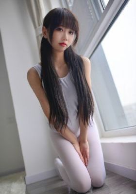 丰满的后妈