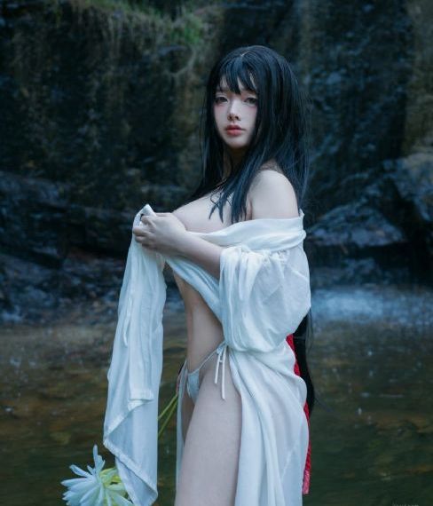 小村春色成刚